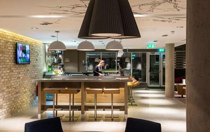 Bar van hotel Ibis Centre South Bridge in Edinbugh