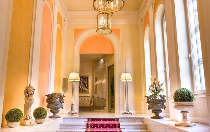 Ingang van Hotel La Fortezza in Florence