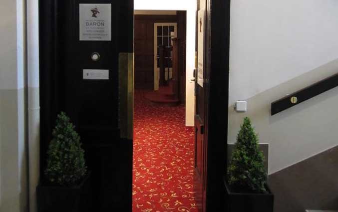 Hal van Baron am Schottentorn in Wenen