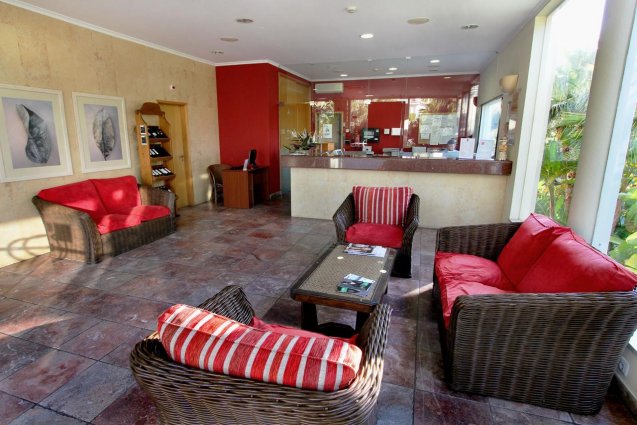 De receptie met lobby van Hotel Clube Mos Algarve