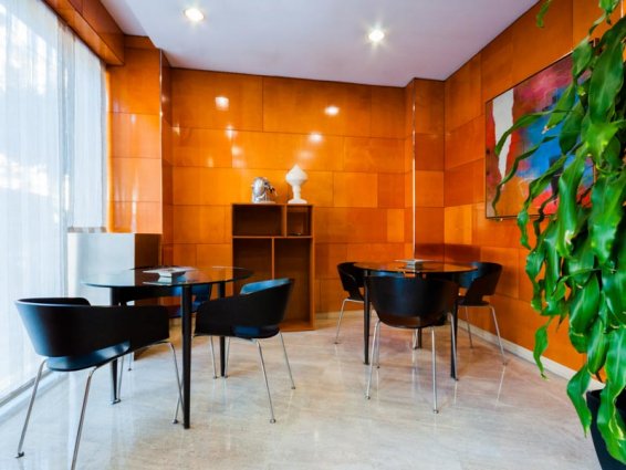 Ontbijtzaal van Hotel VillaCarlos in Valencia