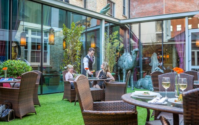 Terras van Hotel Trinity City in Dublin