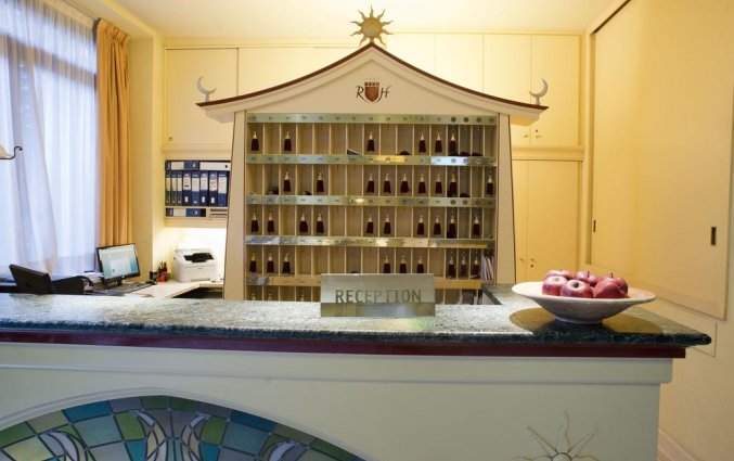 De receptie van Hotel iH Milano Regency Milaan Italië