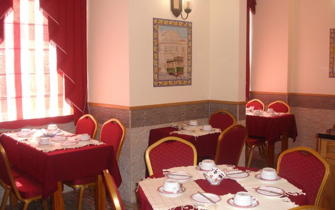 Ontbijtzaal van Hotel Alcobia in Lissabon