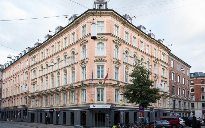 Vooraanzicht van hotel Copenhagen Star in Kopenhagen