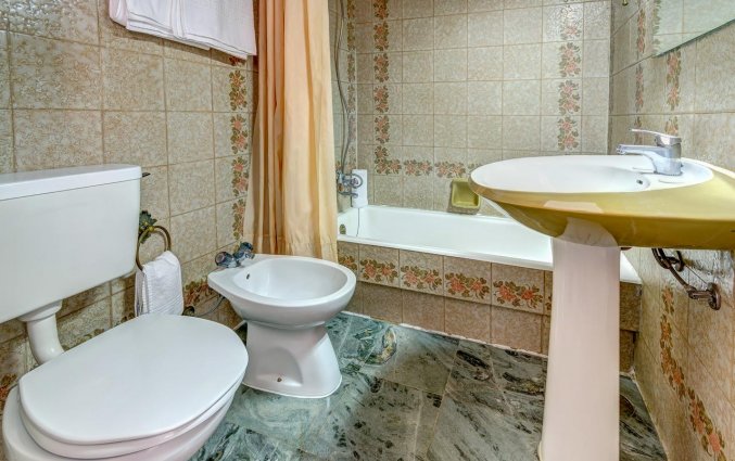 Badkamer van een tweepersoonskamer van Hotel LX Rossio in Lissabon