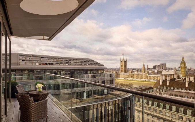 Balkon Park Plaza County Hall