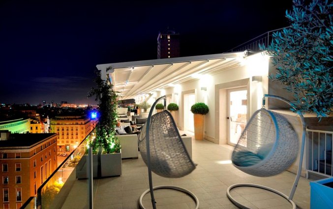 Terras van Hotel Grand Oriente in Napels