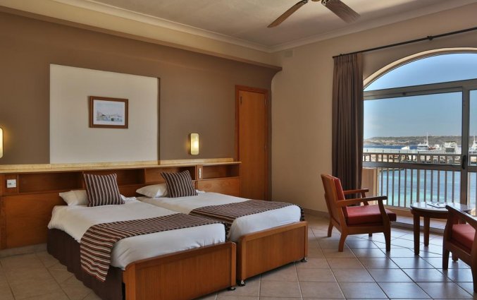 Tweepersoonskamer van hotel Paradise Bay malta