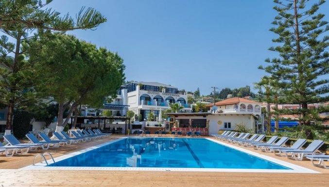 Zwembad van Hotel Contessa Zakynthos